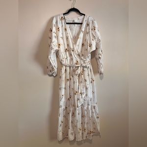 NEVER WORN H&M 2022 Ivory Of White Floral Wildflower Meadow Wrap LARGE